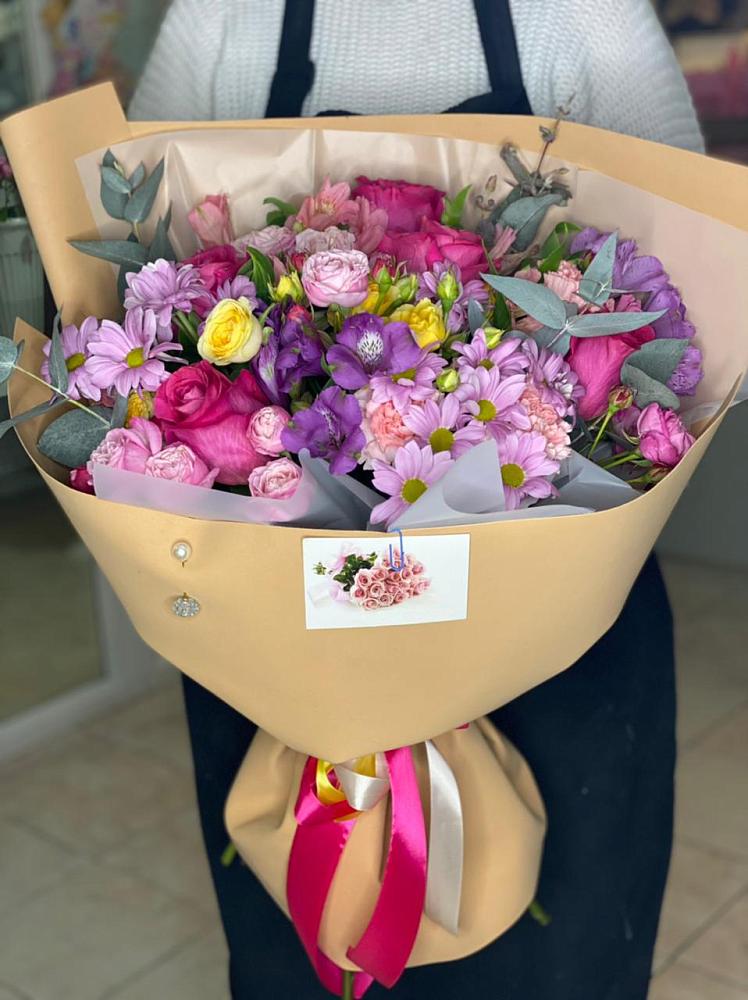 Букет цветов из: Хризантемы, Гвоздики и Альстромерии в Свободе