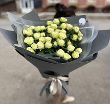 Букет Белые кустовые розы Солинеро в Свободе