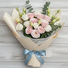 Букет цветов из:  Лизиантусы в Свободе