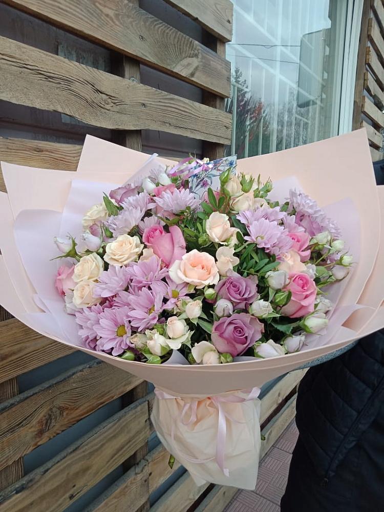 Букет цветов из: Розы и Хризантемы в Свободе