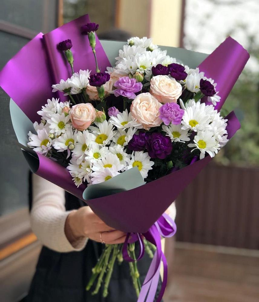 Букет цветов из: Хризантемы, Гвоздики и Розы в Свободе