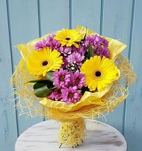 Букет цветов из:  Хризантемы и Герберы в Свободе