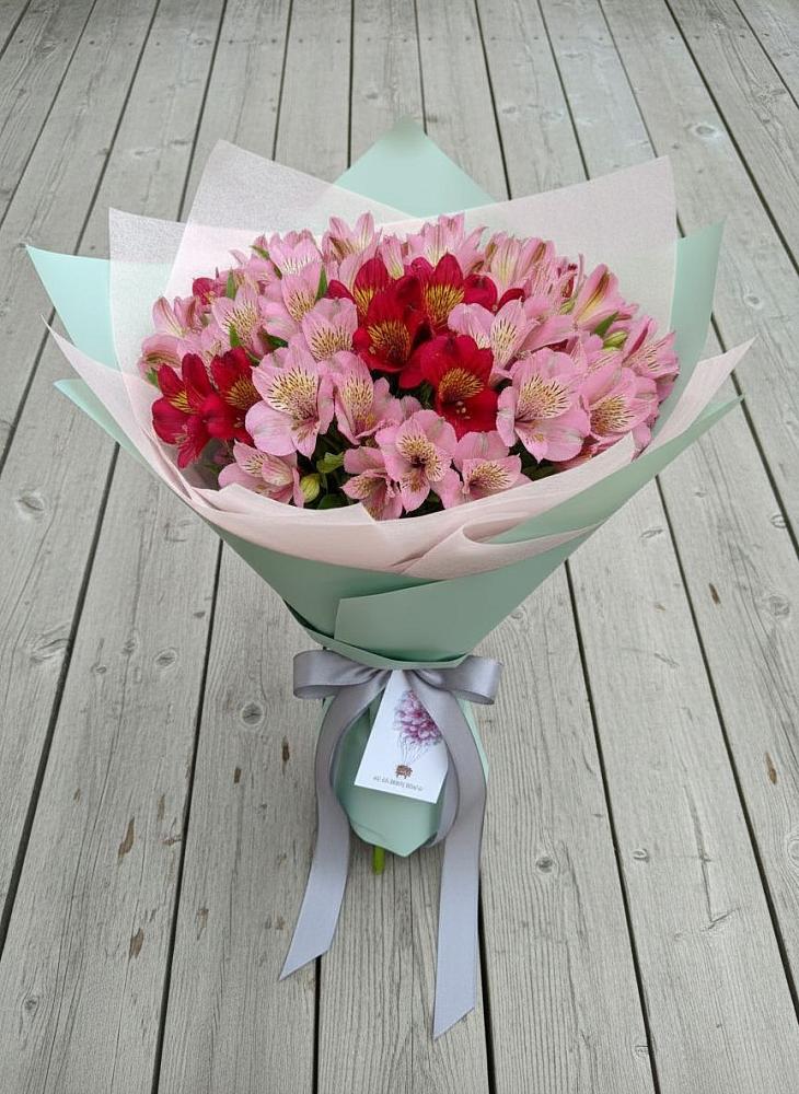 Букет цветов из: Альстромерии в Свободе