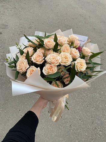 Букет Кремовые розы Латте в Свободе