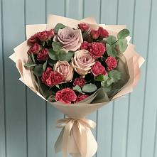 Букет цветов из:  Гвоздики и Розы в Свободе