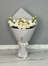 Букет цветов из:  Розы и Лизиантусы в Свободе